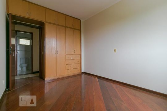 Quarto 01 de apartamento para alugar com 4 quartos, 140m² em Parque Taquaral, Campinas