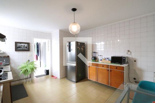 Cozinha de apartamento à venda com 2 quartos, 102m² em Vila Pompéia, São Paulo