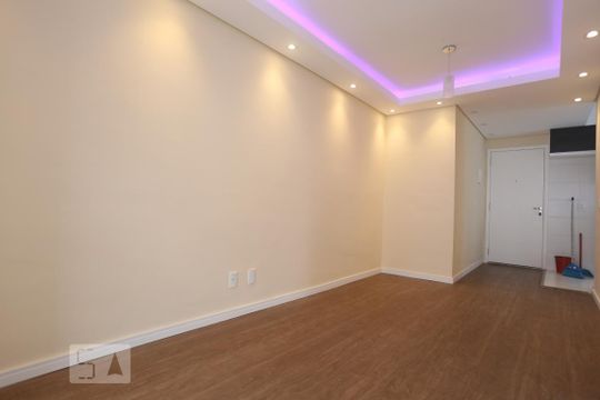 Sala de apartamento à venda com 2 quartos, 49m² em Jardim Roberto, Osasco