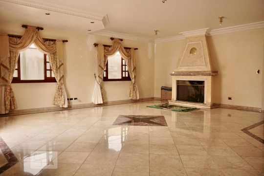 Casa para alugar com 4 quartos, 550m² em Jardim Maia, Guarulhos
