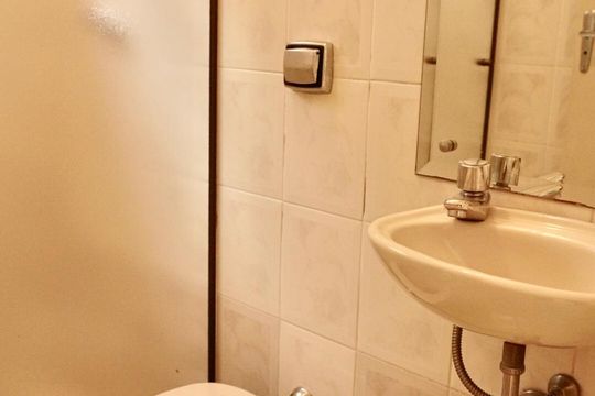 Banheiro de Serviço de casa para alugar com 4 quartos, 550m² em Jardim Maia, Guarulhos