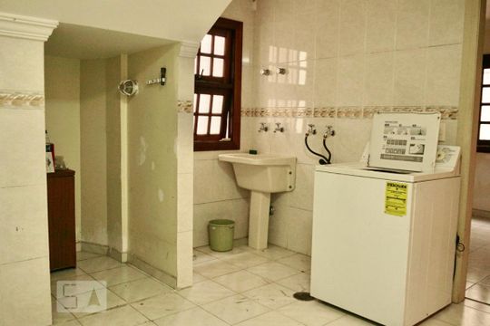 Área de Serviço de casa para alugar com 4 quartos, 550m² em Jardim Maia, Guarulhos