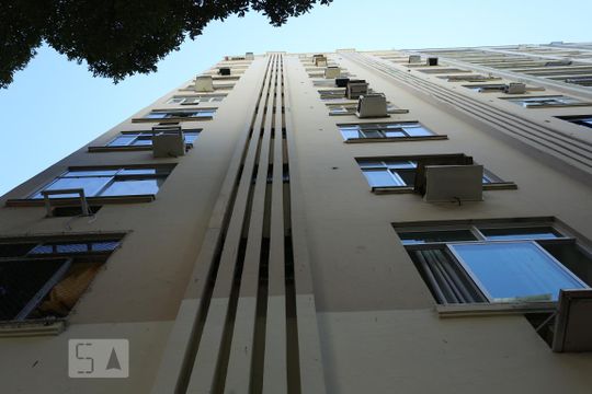 Fachada de apartamento para alugar com 1 quarto, 38m² em Copacabana, Rio de Janeiro