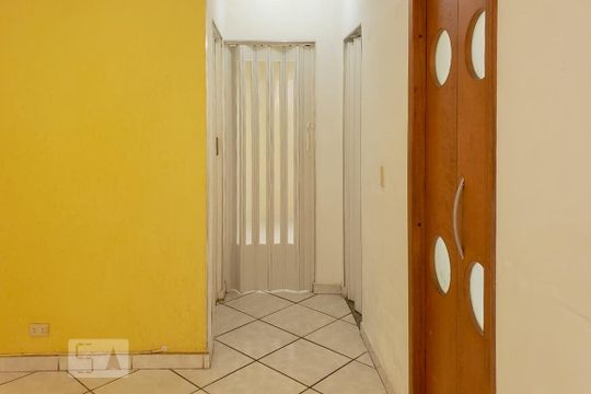 Corredor de apartamento à venda com 2 quartos, 64m² em Jardim Cristin Alice, Guarulhos