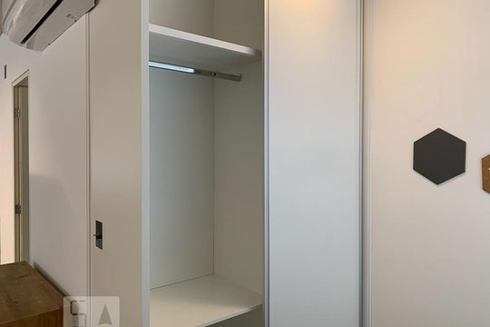 Quarto de apartamento para alugar com 1 quarto, 70m² em Centro, Campinas