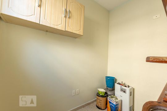 Quarto de Serviço de apartamento à venda com 2 quartos, 70m² em Boa Viagem, Niterói