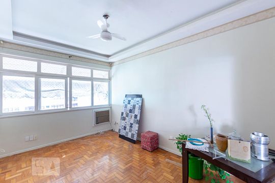 Sala de apartamento à venda com 2 quartos, 70m² em Boa Viagem, Niterói