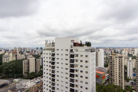 Vista de kitnet/studio para alugar com 1 quarto, 50m² em Vila Andrade, São Paulo