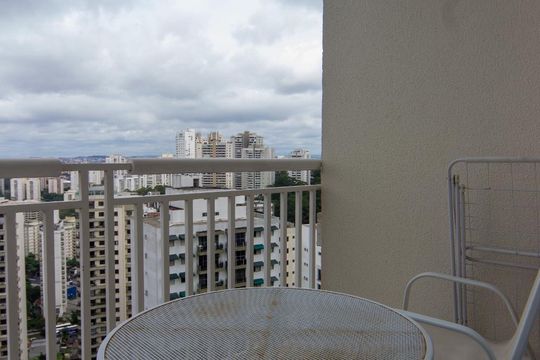 Varanda  de kitnet/studio para alugar com 1 quarto, 50m² em Vila Andrade, São Paulo