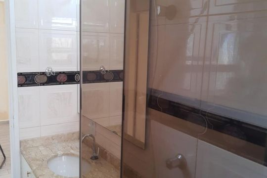 Banheiro de apartamento à venda com 2 quartos, 61m² em Jardim Santa Emília, São Paulo