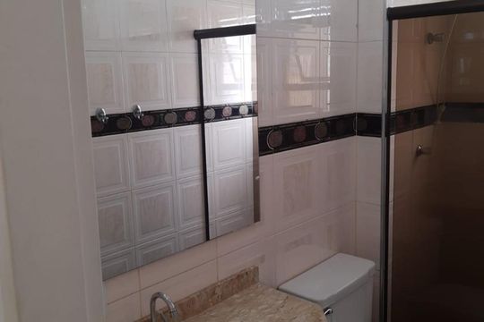 Banheiro de apartamento à venda com 2 quartos, 61m² em Jardim Santa Emília, São Paulo