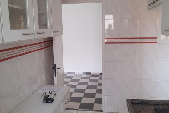 Cozinha de apartamento à venda com 2 quartos, 61m² em Jardim Santa Emília, São Paulo