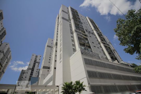 Fachada de apartamento para alugar com 2 quartos, 60m² em Continental, Osasco