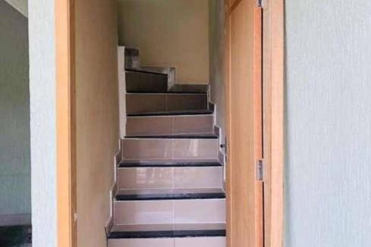 Escadas de casa à venda com 3 quartos, 170m² em Vila Pereira Barreto, São Paulo