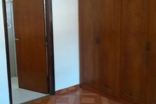 Quarto 1 de casa para alugar com 2 quartos, 80m² em Vila Matias, São Paulo