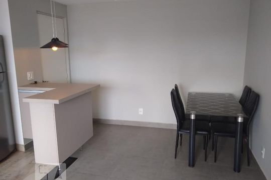 sala de apartamento para alugar com 2 quartos, 49m² em Vila Satúrnia, Campinas