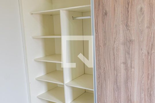 Quarto 2 de apartamento para alugar com 2 quartos, 49m² em Vila Satúrnia, Campinas