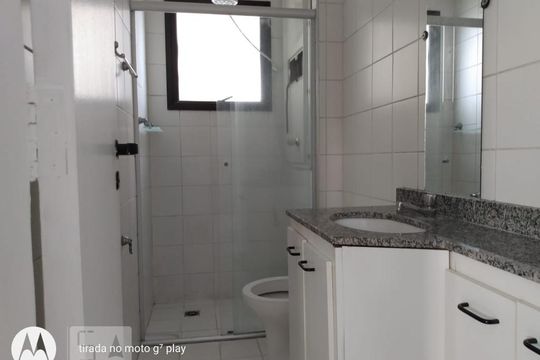 Banheiro de apartamento para alugar com 3 quartos, 82m² em Jardim do Lago, Campinas
