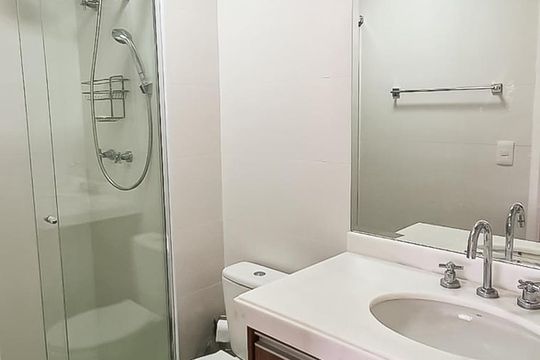 Banheiro de apartamento à venda com 1 quarto, 40m² em Vila Buarque, São Paulo