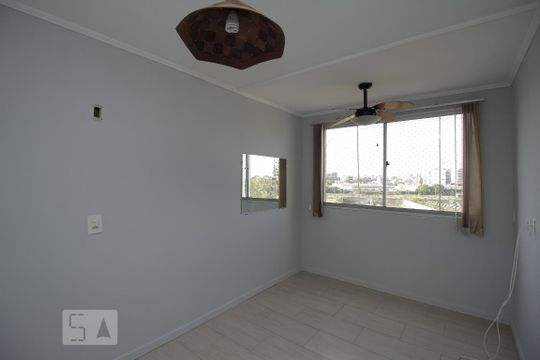 Sala de apartamento à venda com 2 quartos, 43m² em Mato Grande, Canoas