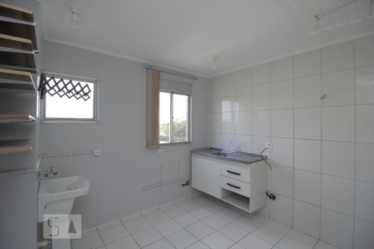Cozinha de apartamento à venda com 2 quartos, 43m² em Mato Grande, Canoas