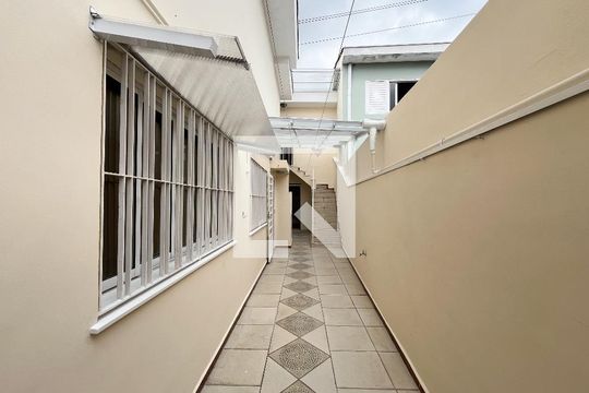 Área externa de casa para alugar com 4 quartos, 210m² em Planalto Paulista, São Paulo