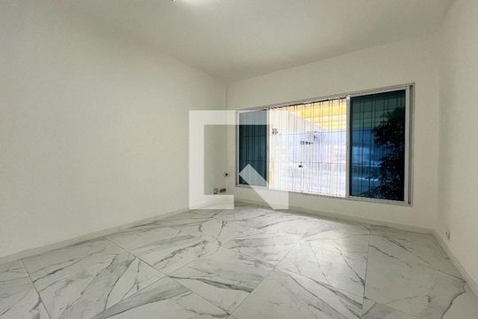Casa para alugar com 4 quartos, 210m² em Planalto Paulista, São Paulo