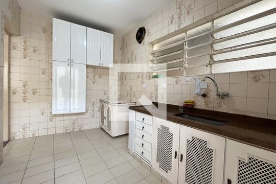 Cozinha de casa para alugar com 4 quartos, 210m² em Planalto Paulista, São Paulo