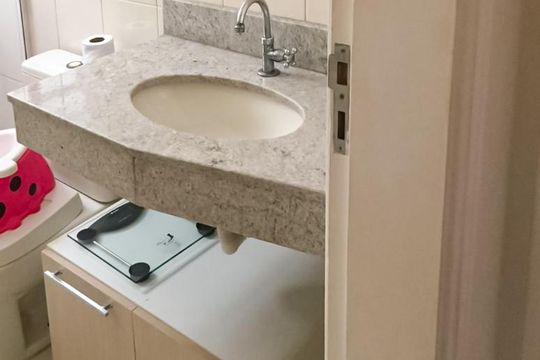 Banheiro de apartamento à venda com 3 quartos, 69m² em Mansões Santo Antônio, Campinas