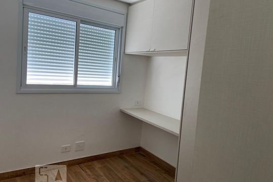 Quarto 2 de apartamento para alugar com 2 quartos, 55m² em Santa Teresinha, São Paulo