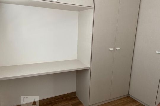 Quarto 2 de apartamento para alugar com 2 quartos, 55m² em Santa Teresinha, São Paulo