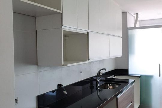 Cozinha de apartamento para alugar com 2 quartos, 55m² em Santa Teresinha, São Paulo
