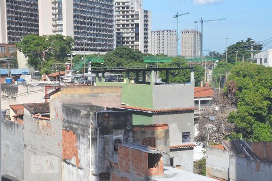 Vista do quarto 2 de apartamento para alugar com 2 quartos, 45m² em Del Castilho, Rio de Janeiro