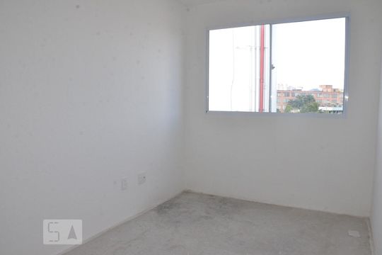 Sala de apartamento para alugar com 2 quartos, 45m² em Del Castilho, Rio de Janeiro