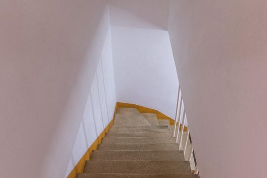 Escada de casa para alugar com 2 quartos, 90m² em Lapa, São Paulo