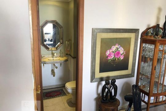 Lavabo de apartamento para alugar com 3 quartos, 125m² em Vila Pompéia, São Paulo