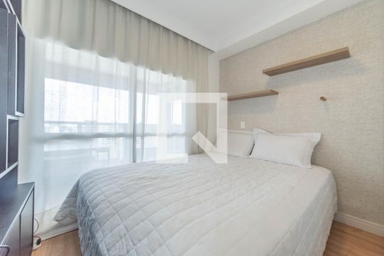 Quarto de apartamento à venda com 1 quarto, 33m² em Brooklin Paulista, São Paulo