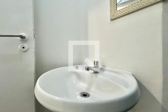 Banheiro da Suíte 1 de casa para alugar com 2 quartos, 80m² em Vila Clementino, São Paulo