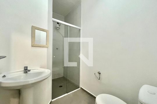 Banheiro da Suíte 1 de casa para alugar com 2 quartos, 80m² em Vila Clementino, São Paulo