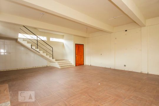 Casa à venda com 3 quartos, 210m² em Passo da Areia, Porto Alegre