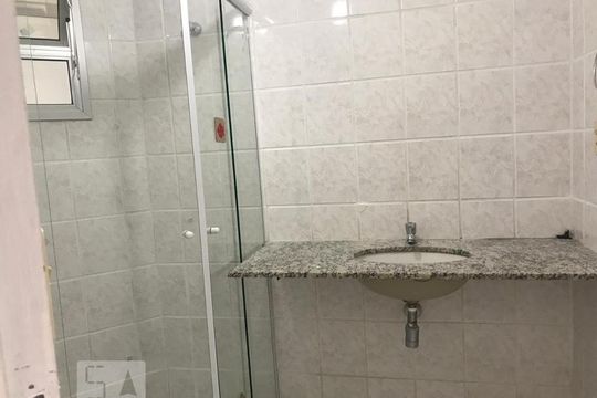 Banheiro de apartamento para alugar com 3 quartos, 70m² em Vila Aurora, São Paulo