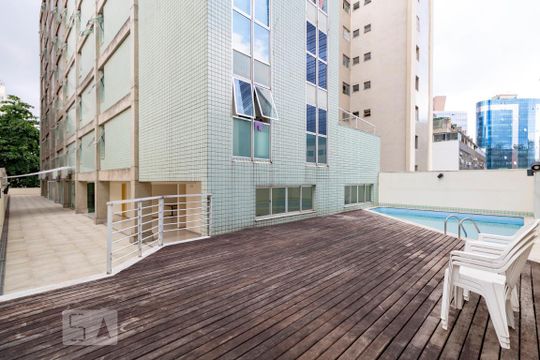 Área comum - Piscina de apartamento para alugar com 1 quarto, 30m² em Savassi, Belo Horizonte