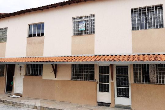 Fachada de casa à venda com 2 quartos, 70m² em Vila Cloris, Belo Horizonte