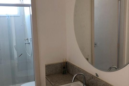 Banheiro de apartamento à venda com 2 quartos, 70m² em Setor Bueno, Goiânia
