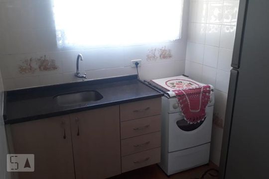 Cozinha de apartamento para alugar com 3 quartos, 49m² em Santa Felicidade, Curitiba
