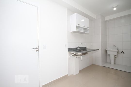 Cozinha de apartamento para alugar com 2 quartos, 33m² em Cambuci, São Paulo