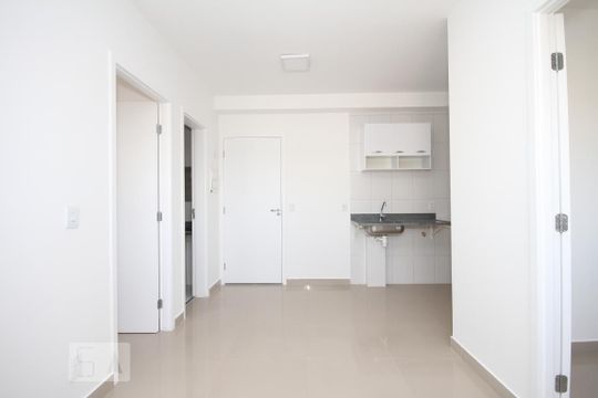 Sala de apartamento para alugar com 2 quartos, 33m² em Cambuci, São Paulo