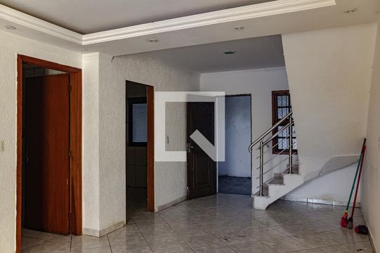 Sala de casa à venda com 4 quartos, 197m² em São José, Canoas