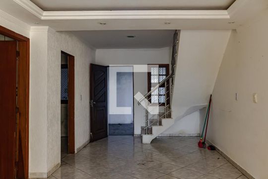 Sala de casa à venda com 4 quartos, 197m² em São José, Canoas