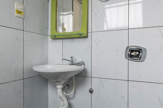 Banheiro da Suíte de apartamento à venda com 7 quartos, 450m² em Vila Camilópolis, Santo André